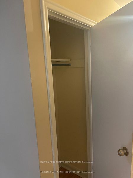 138 Portland St, #4