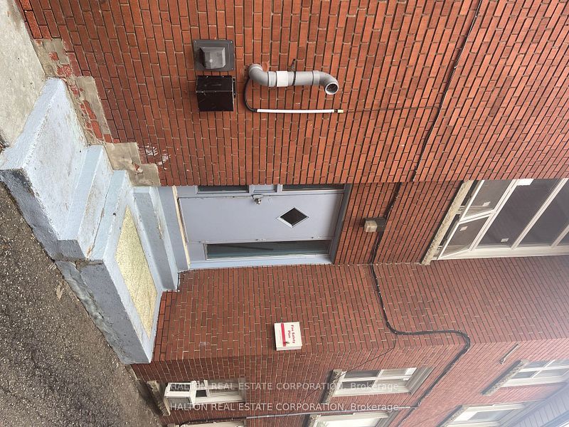 138 Portland St, #4