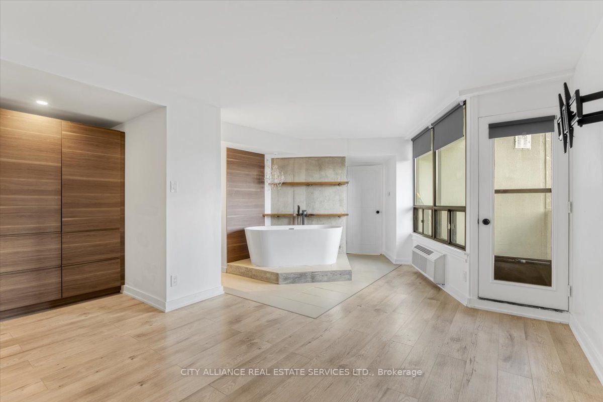 284 Mill Rd, #A25