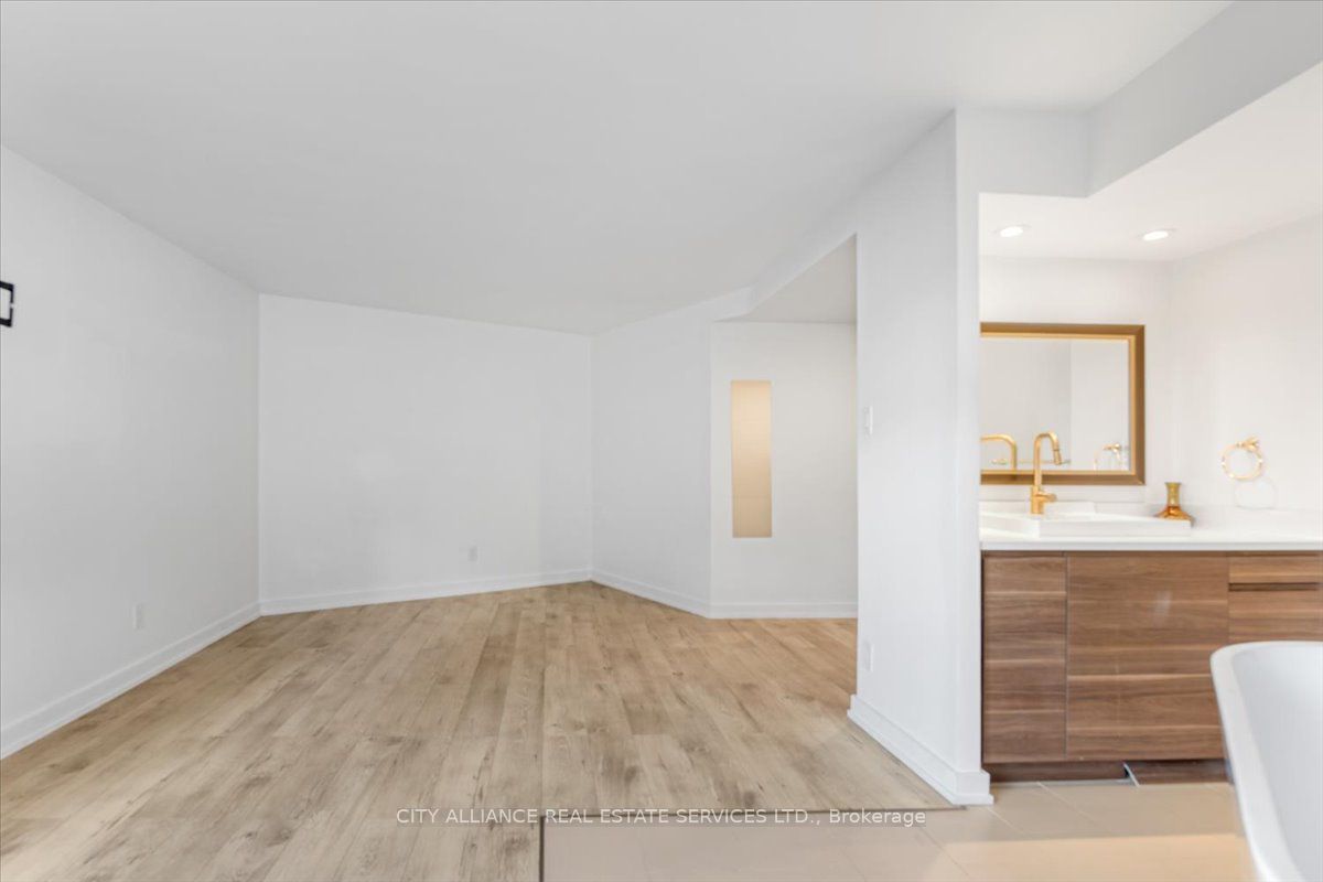 284 Mill Rd, #A25