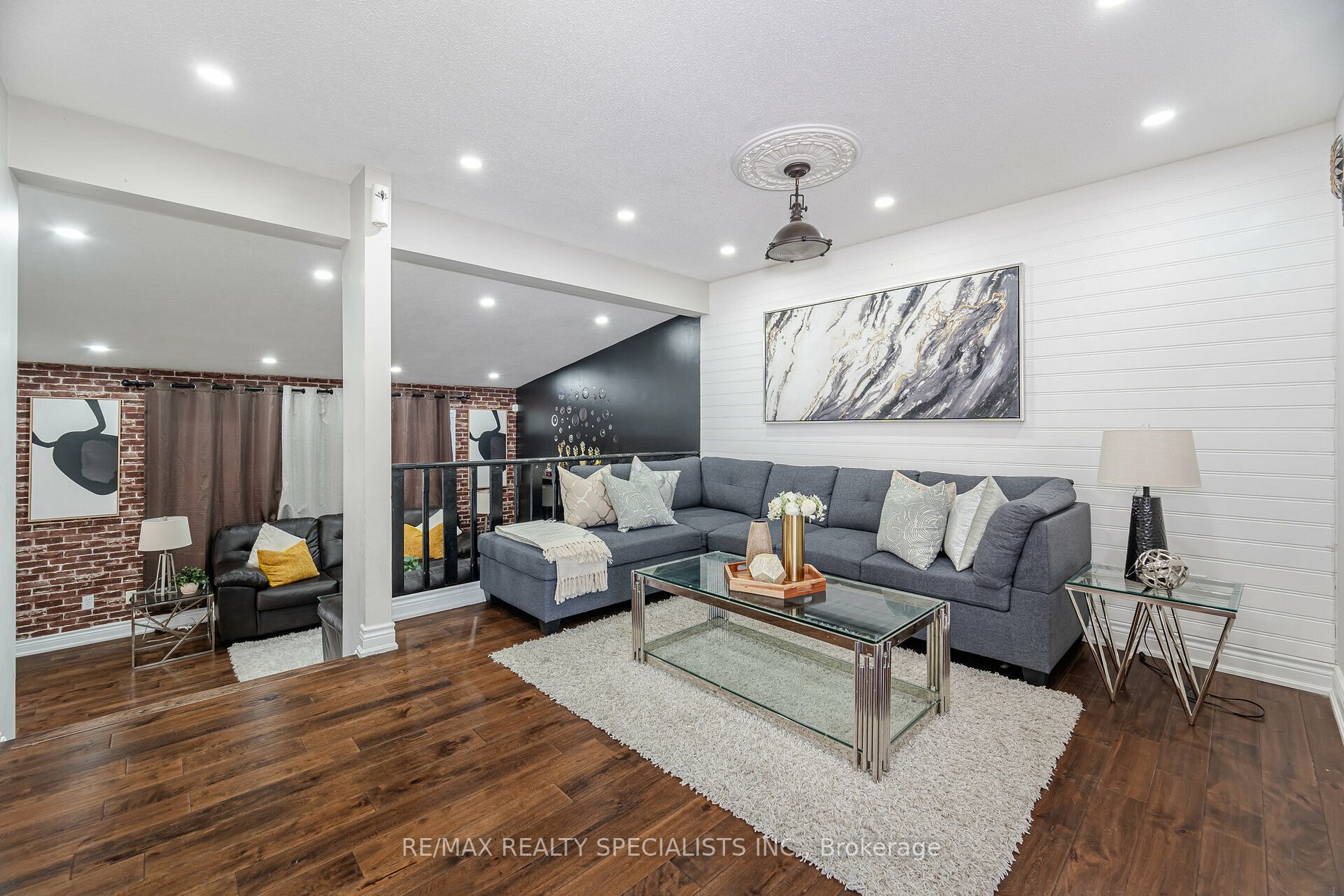 106 Horton Cres