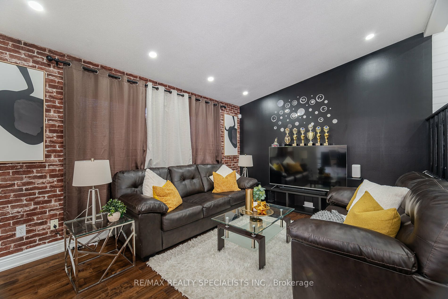 106 Horton Cres