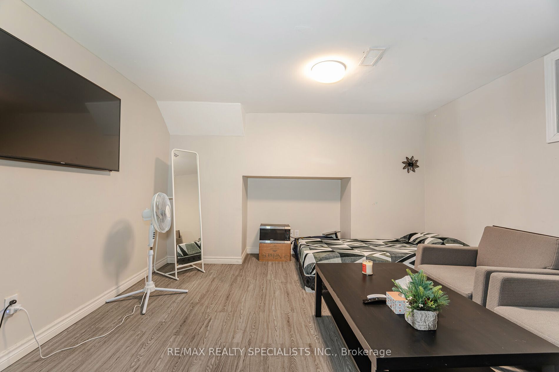 106 Horton Cres