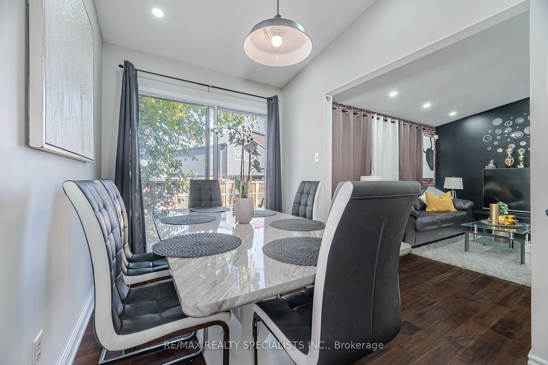106 Horton Cres