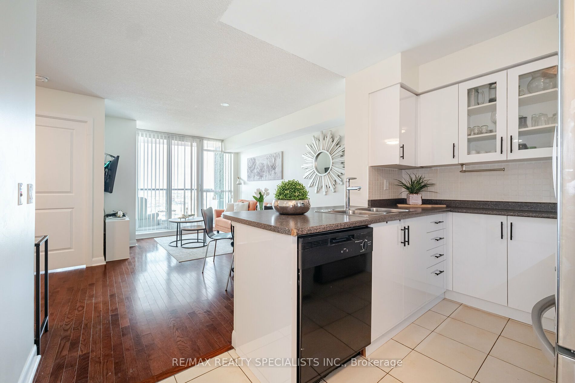 235 Sherway Gardens Rd, #1609
