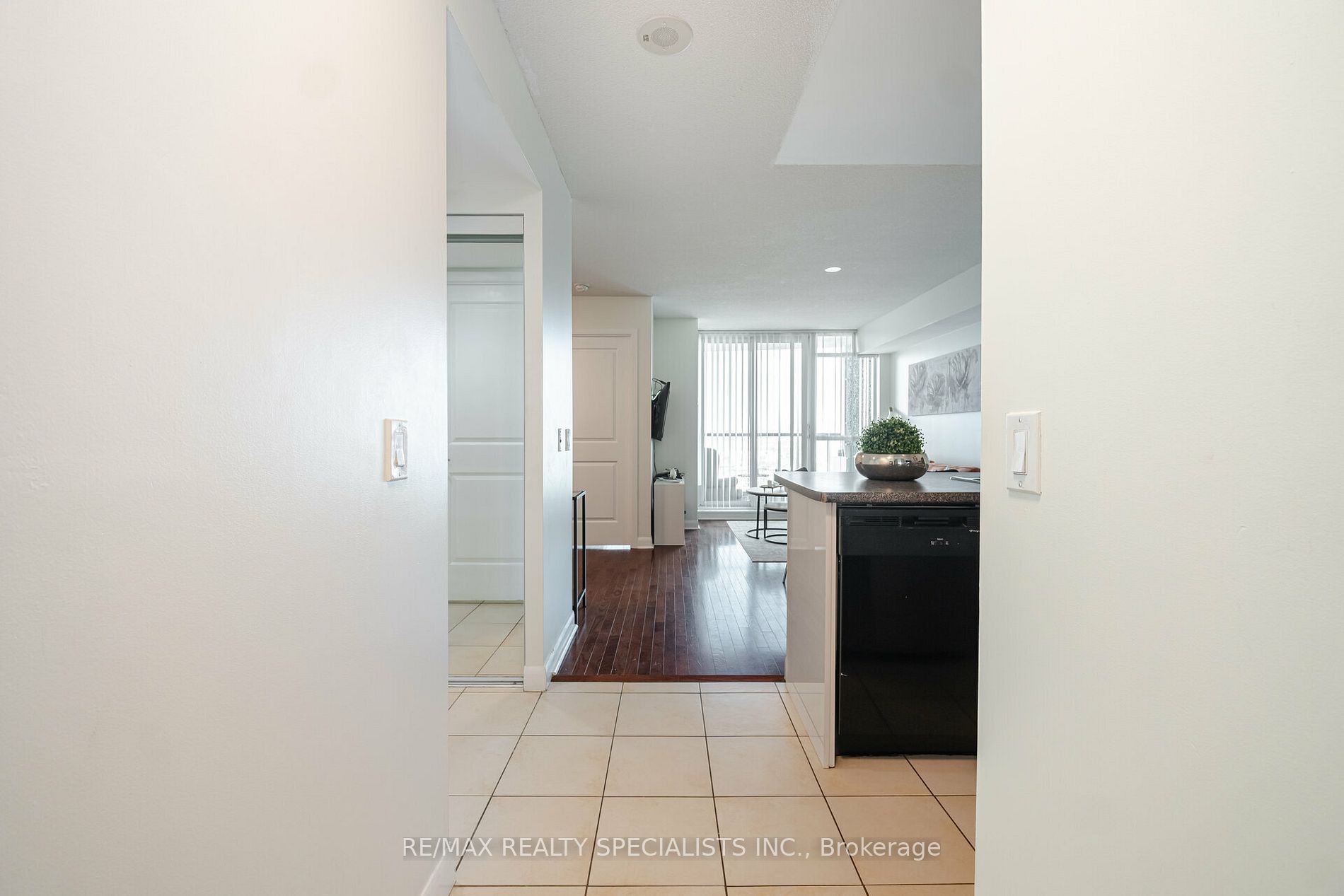235 Sherway Gardens Rd, #1609