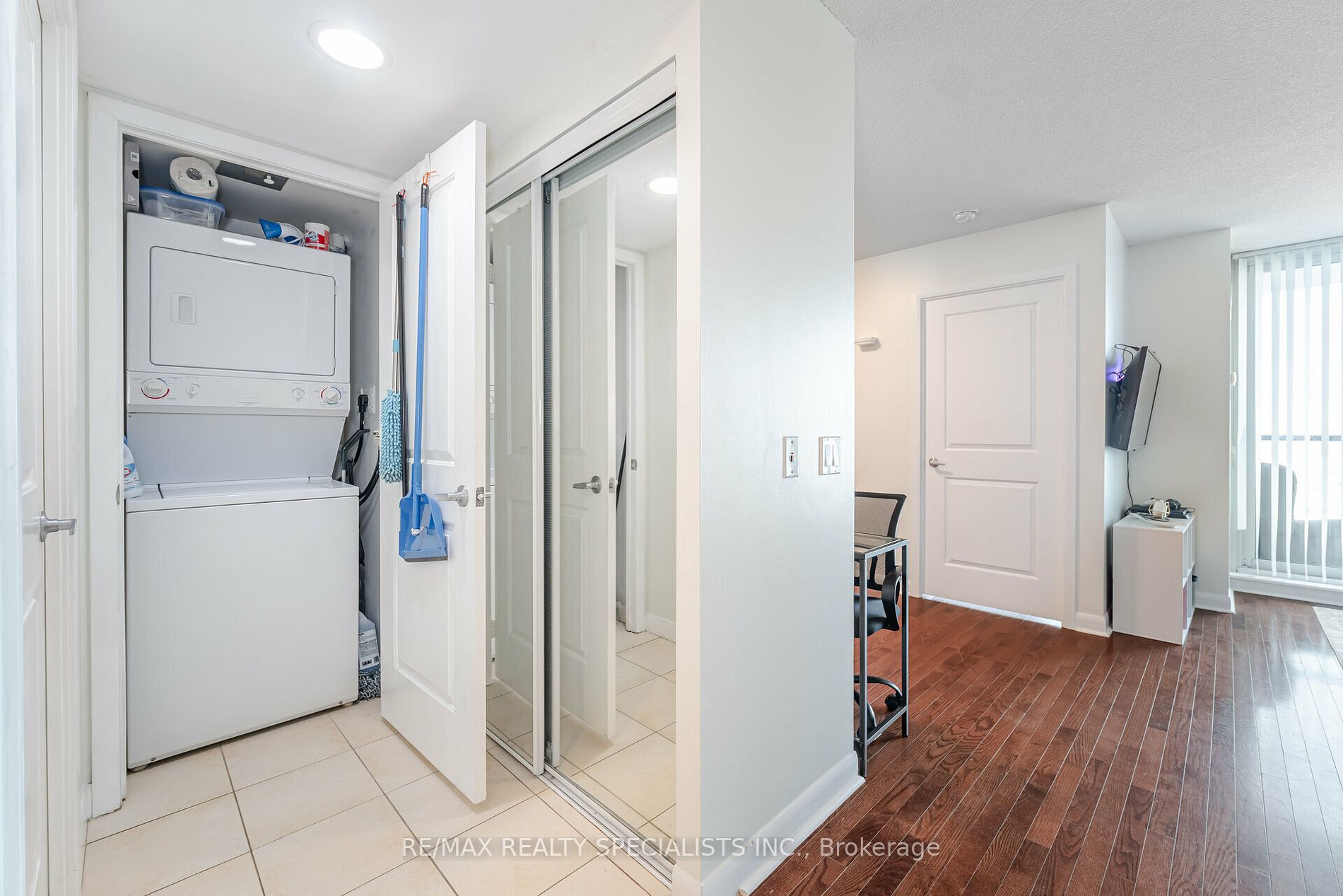 235 Sherway Gardens Rd, #1609