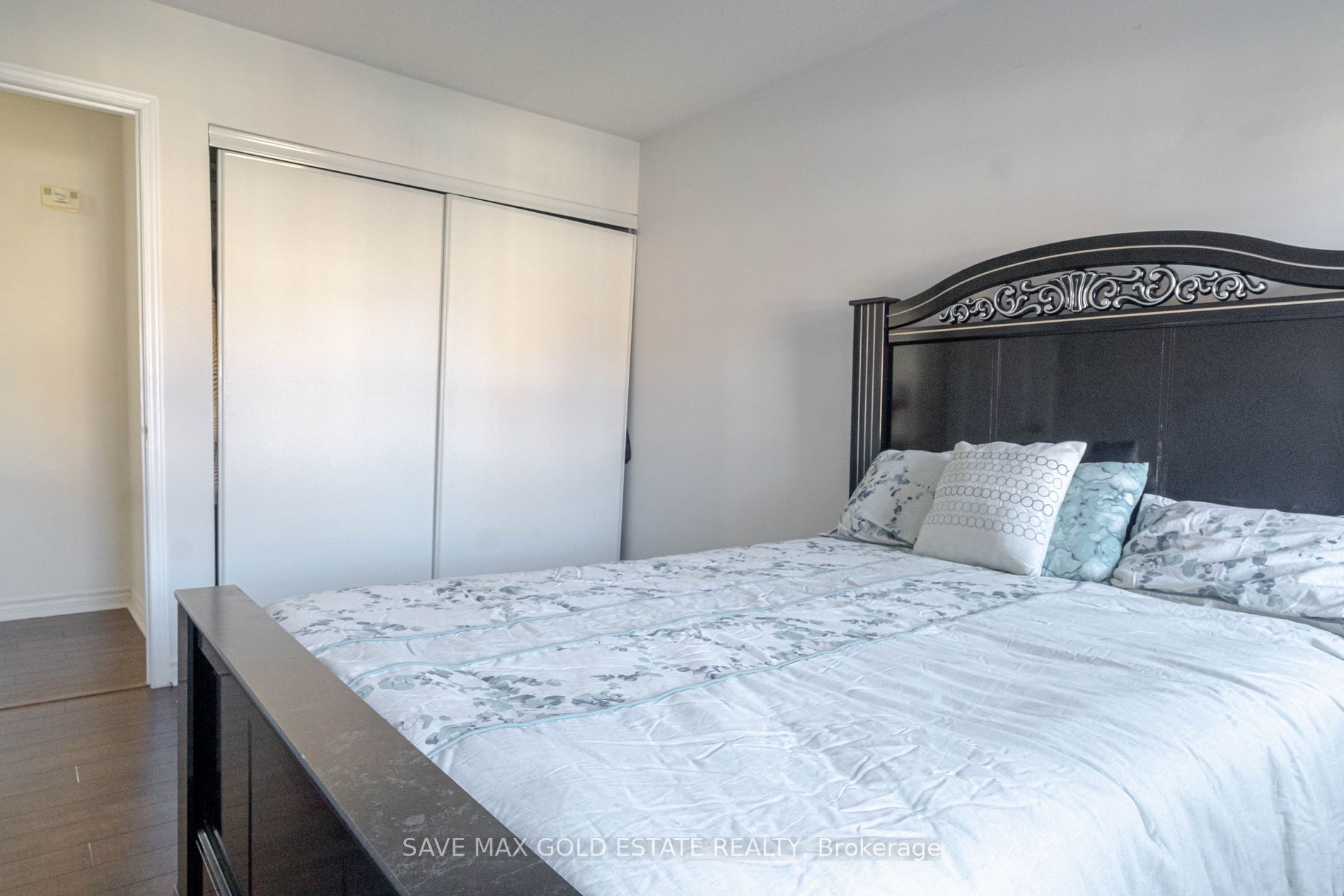 75 Saintsbury Cres