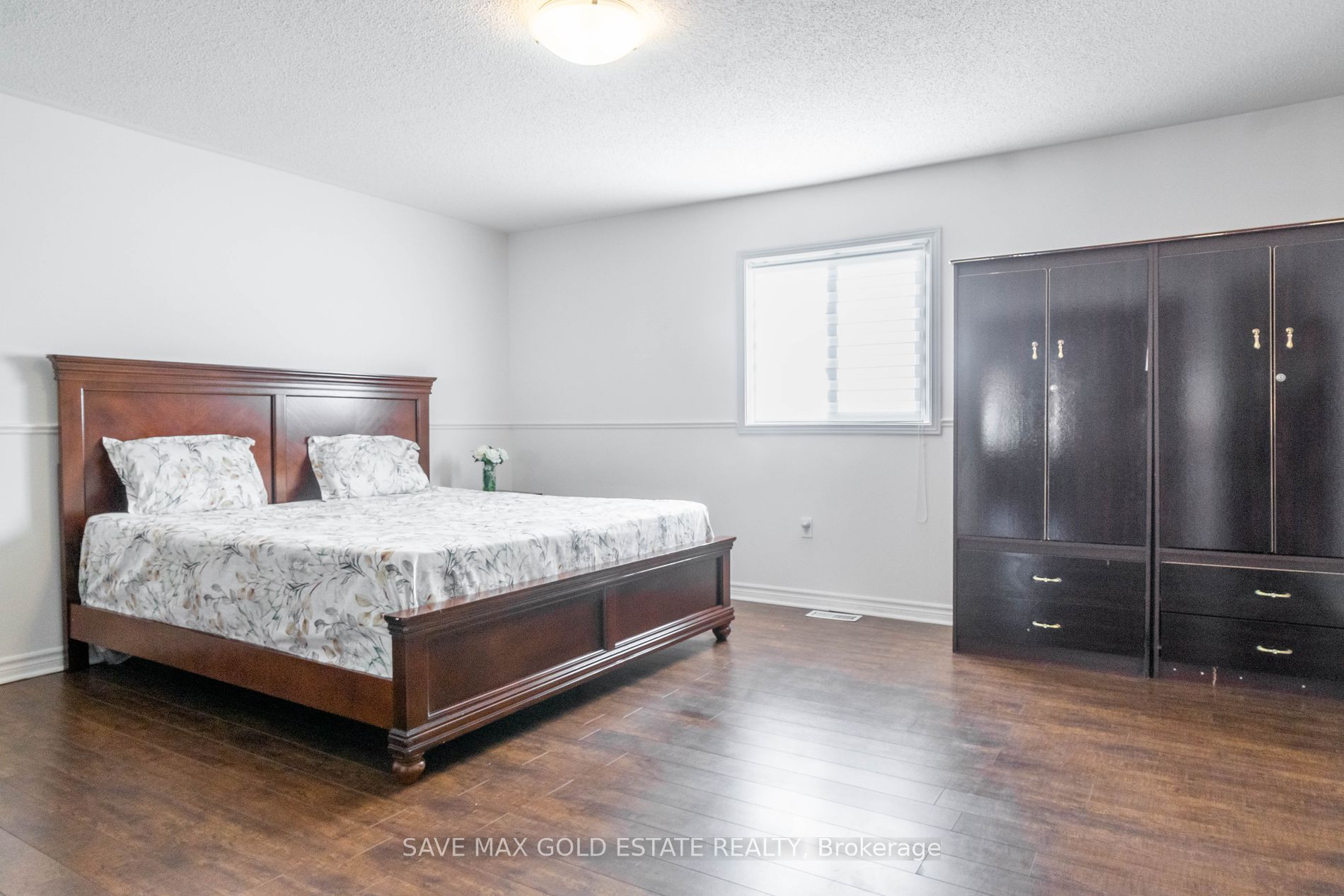 75 Saintsbury Cres
