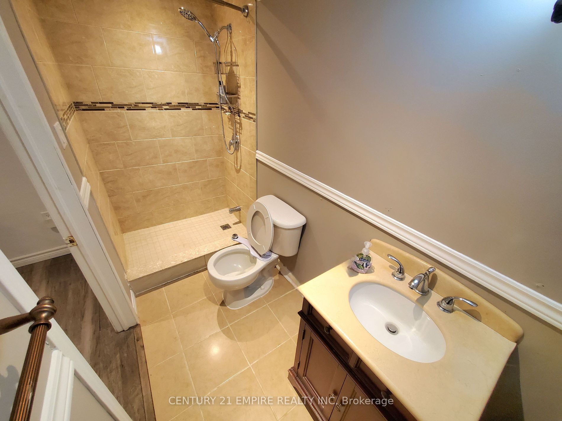 63 Jessop Dr