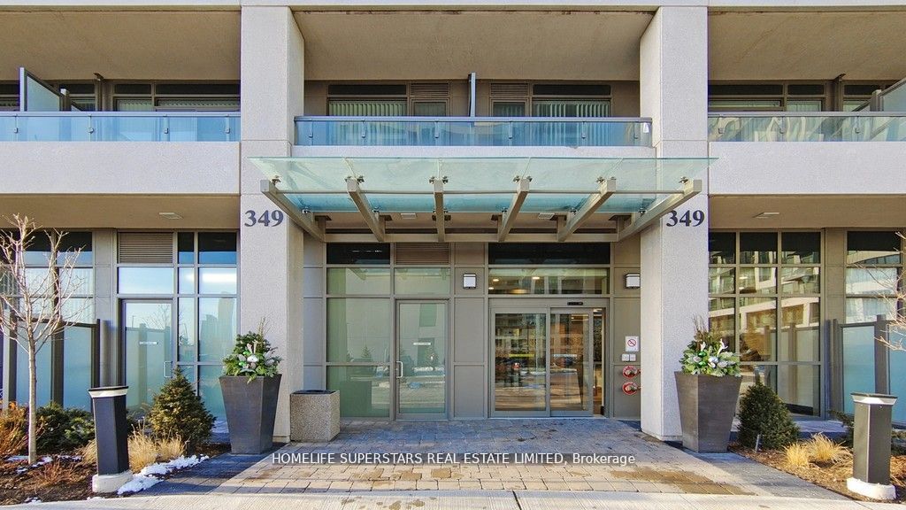349 Rathburn Rd W, #306