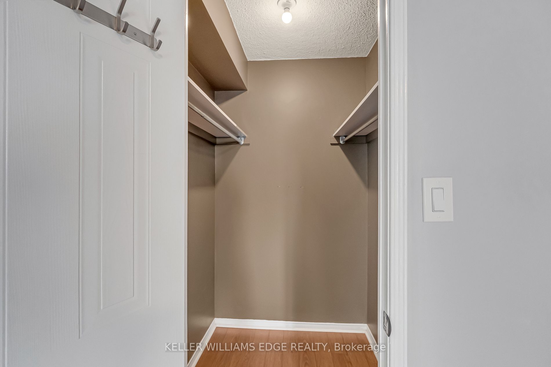 1270 Maple Crossing Blvd, #1702