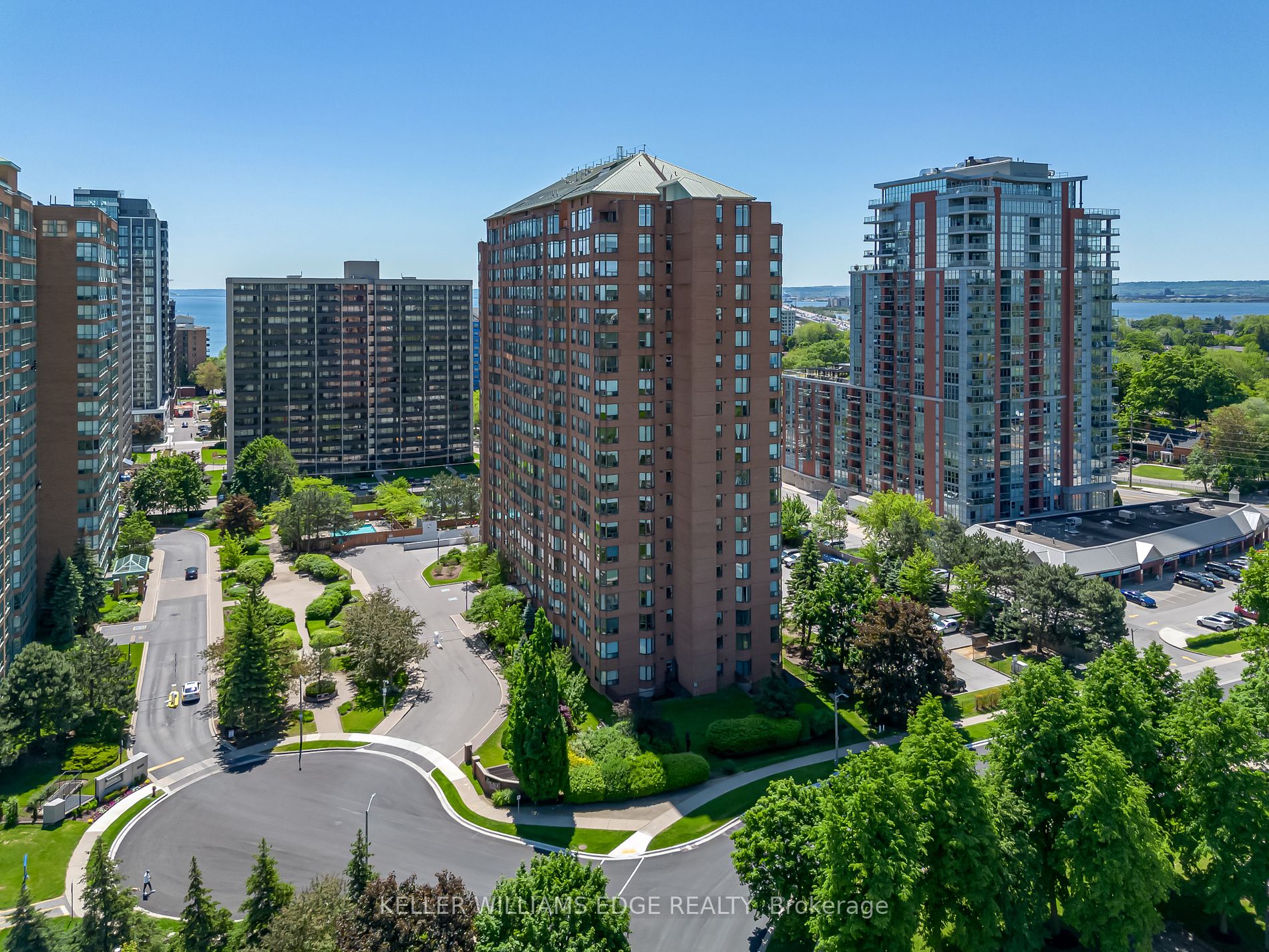 1270 Maple Crossing Blvd, #1702