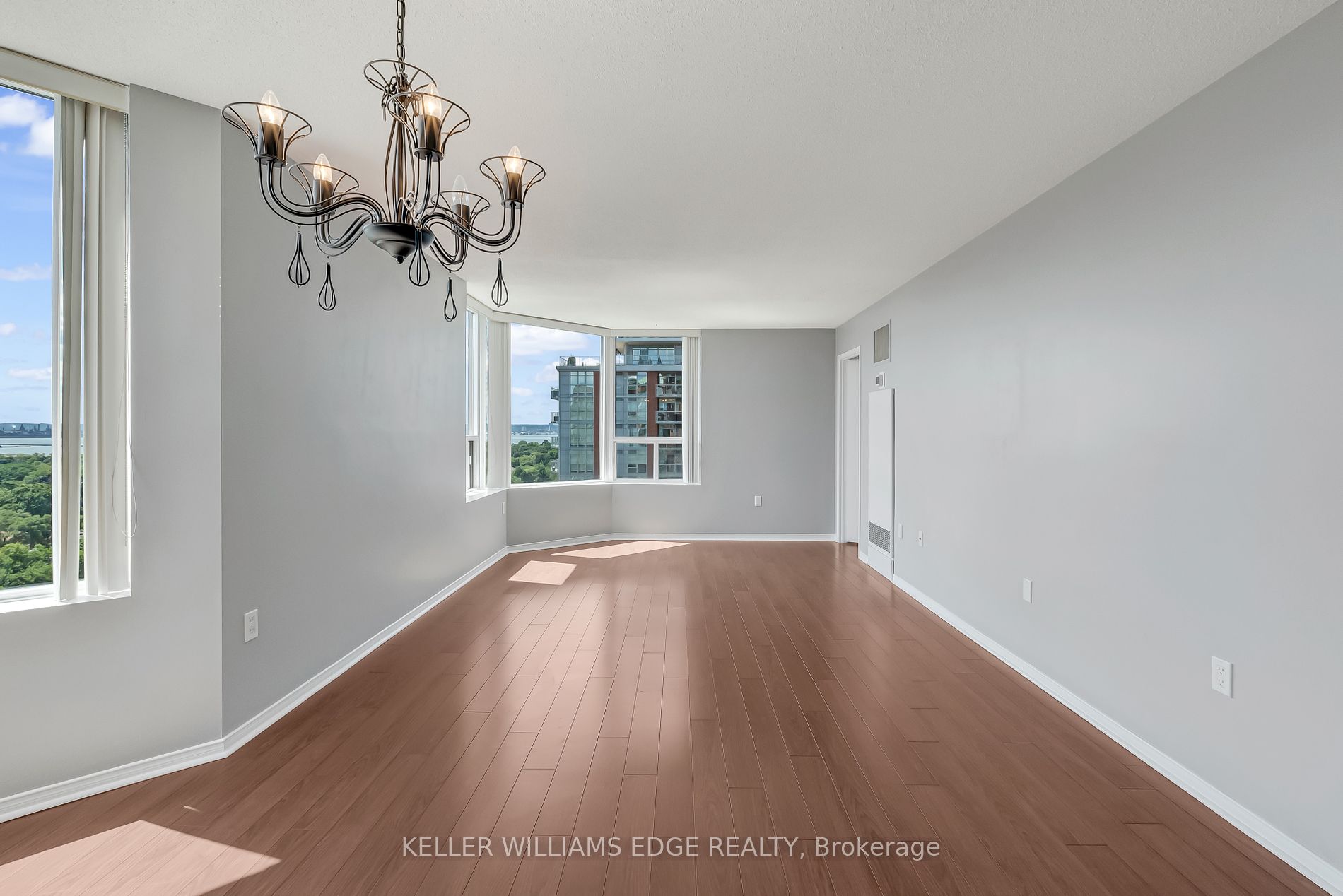 1270 Maple Crossing Blvd, #1702