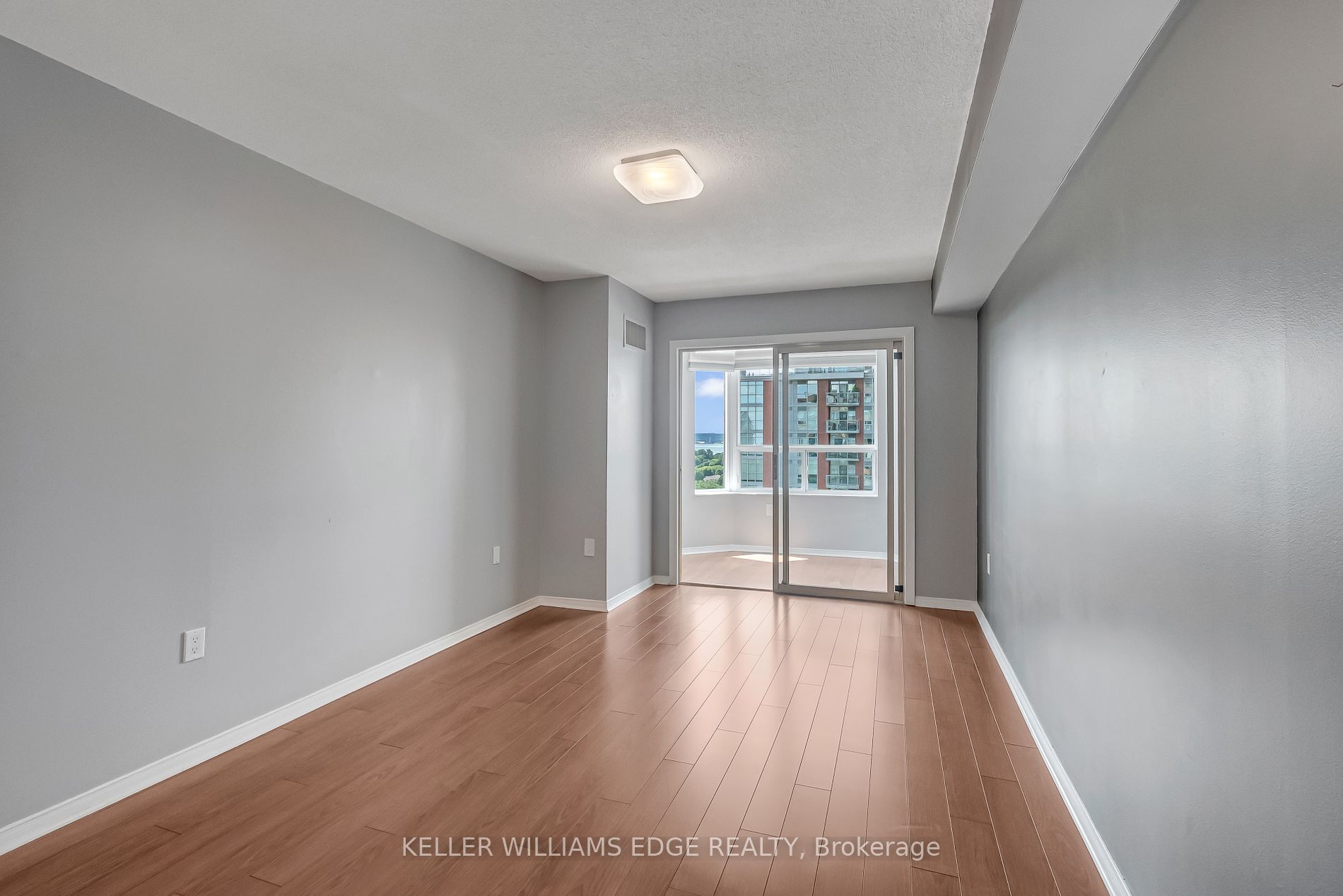 1270 Maple Crossing Blvd, #1702