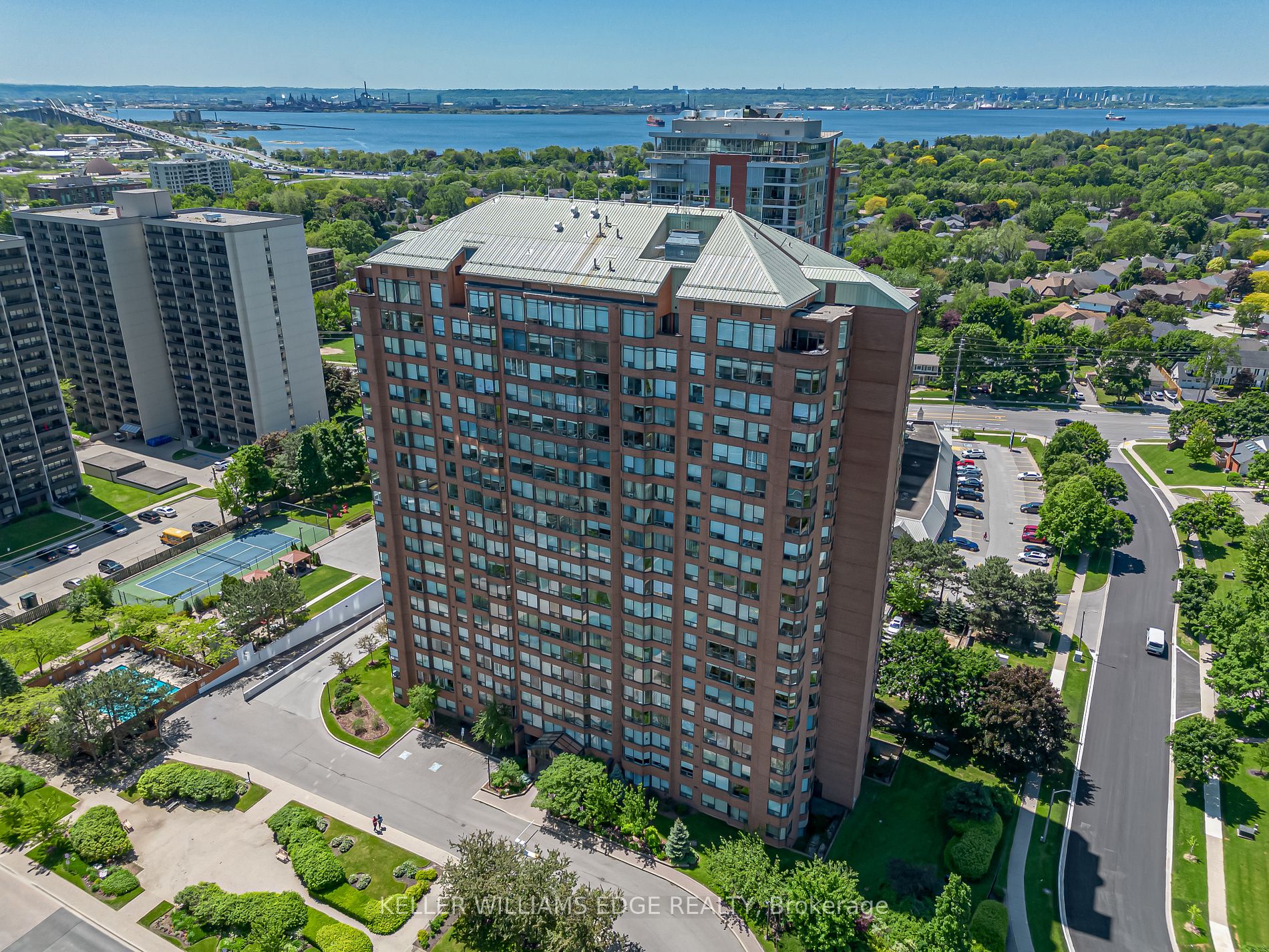 1270 Maple Crossing Blvd, #1702
