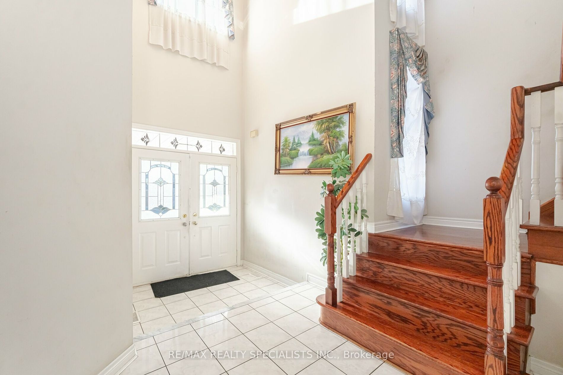 9 Whitewash Way
