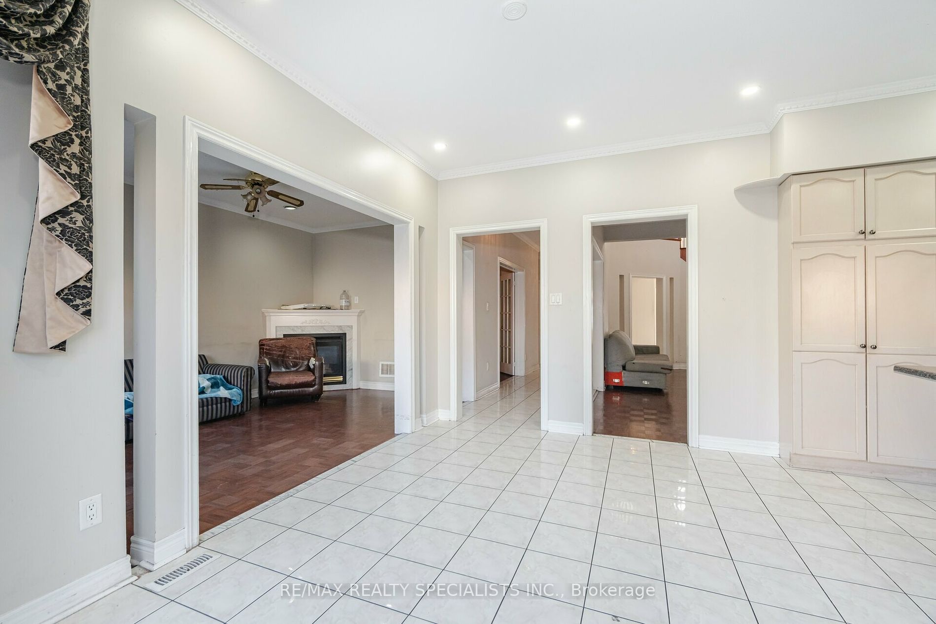 9 Whitewash Way