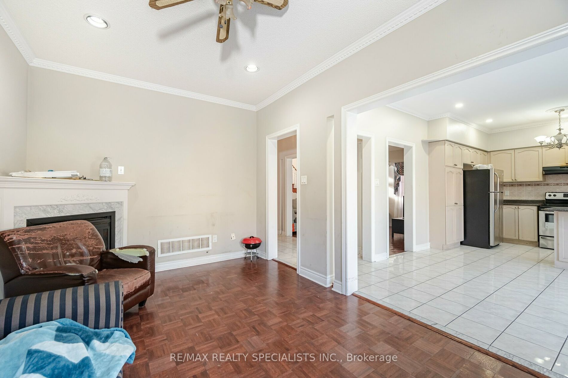 9 Whitewash Way