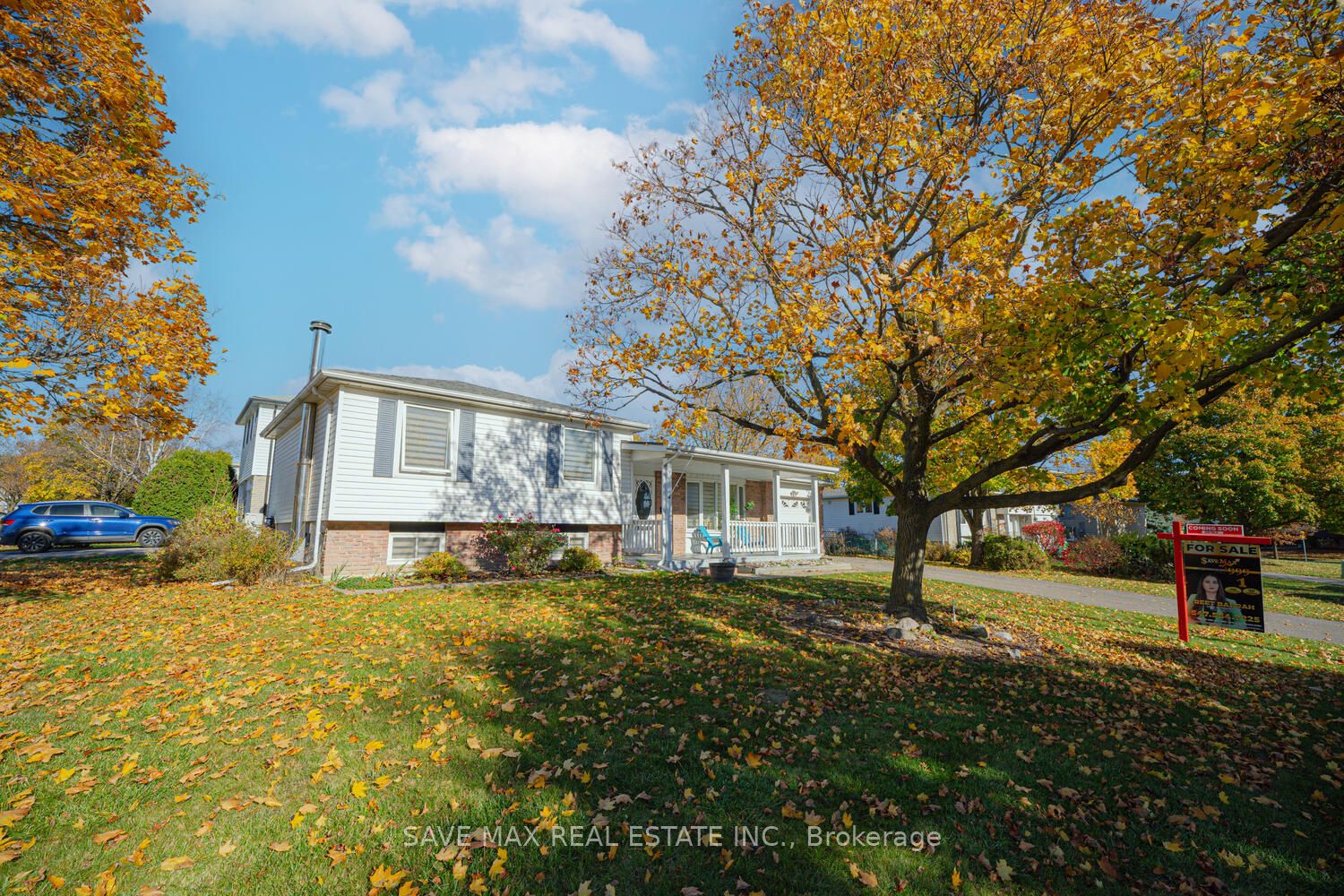 2 Geneva Cres
