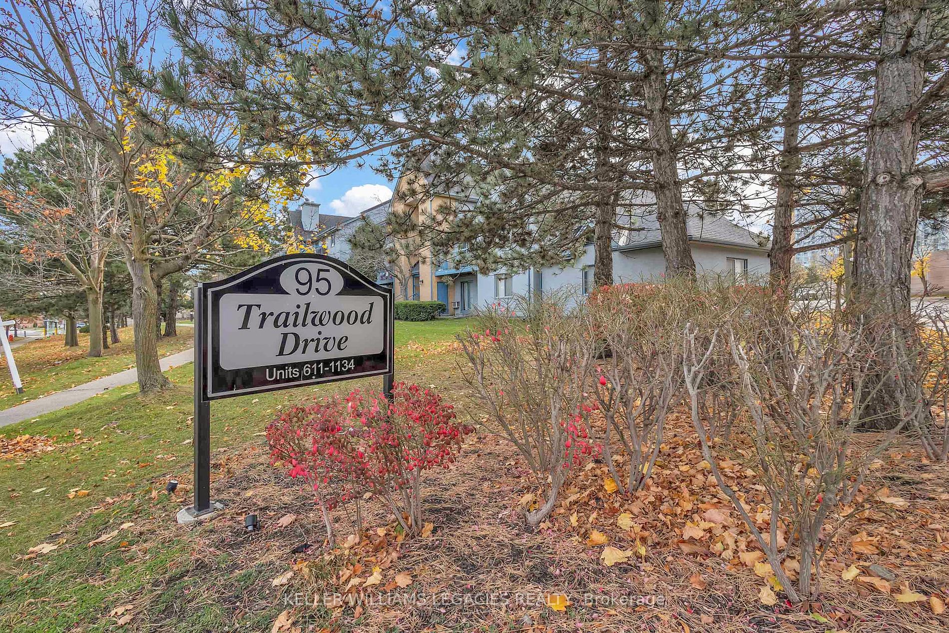 95 Trailwood Dr, #922