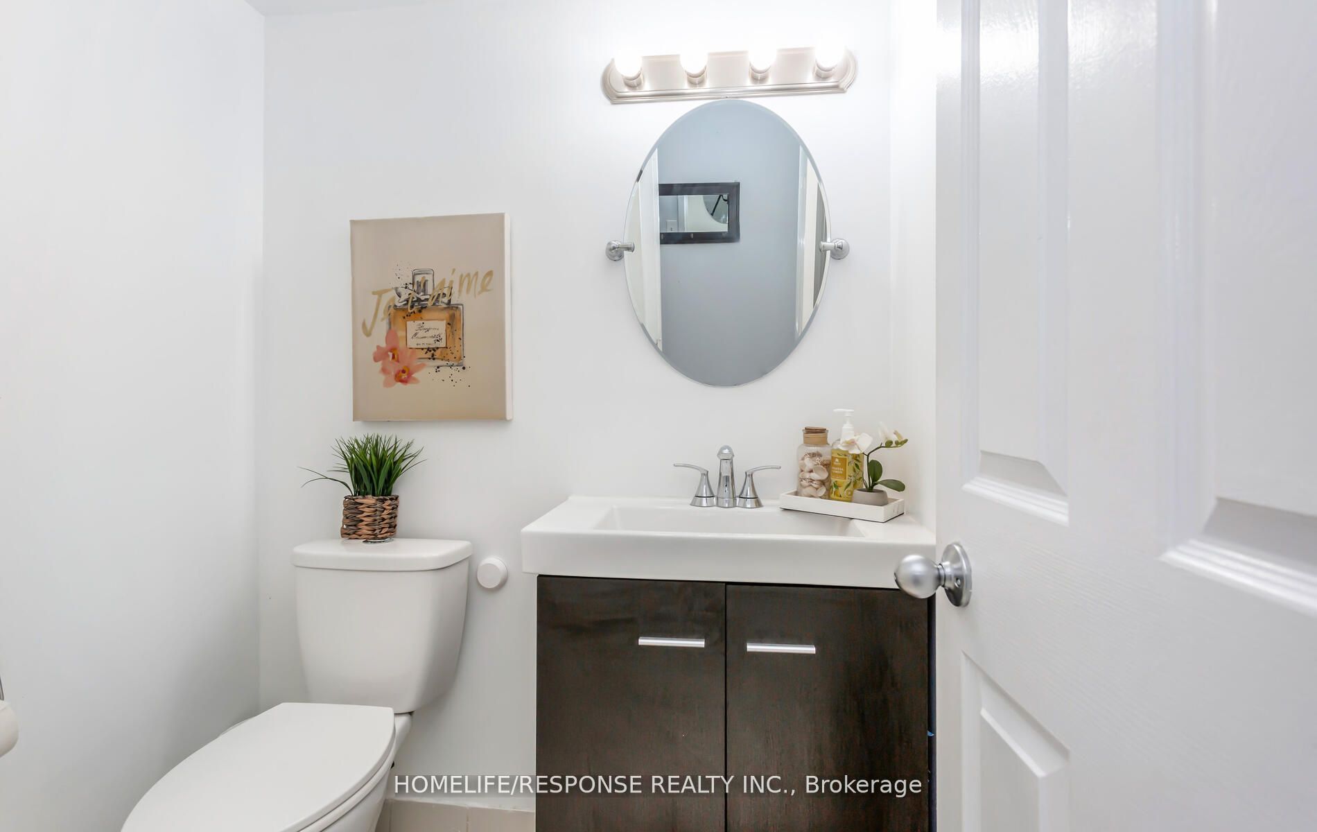 25 AGNES St, #409