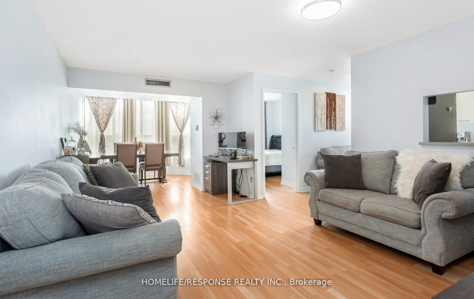 25 AGNES St, #409