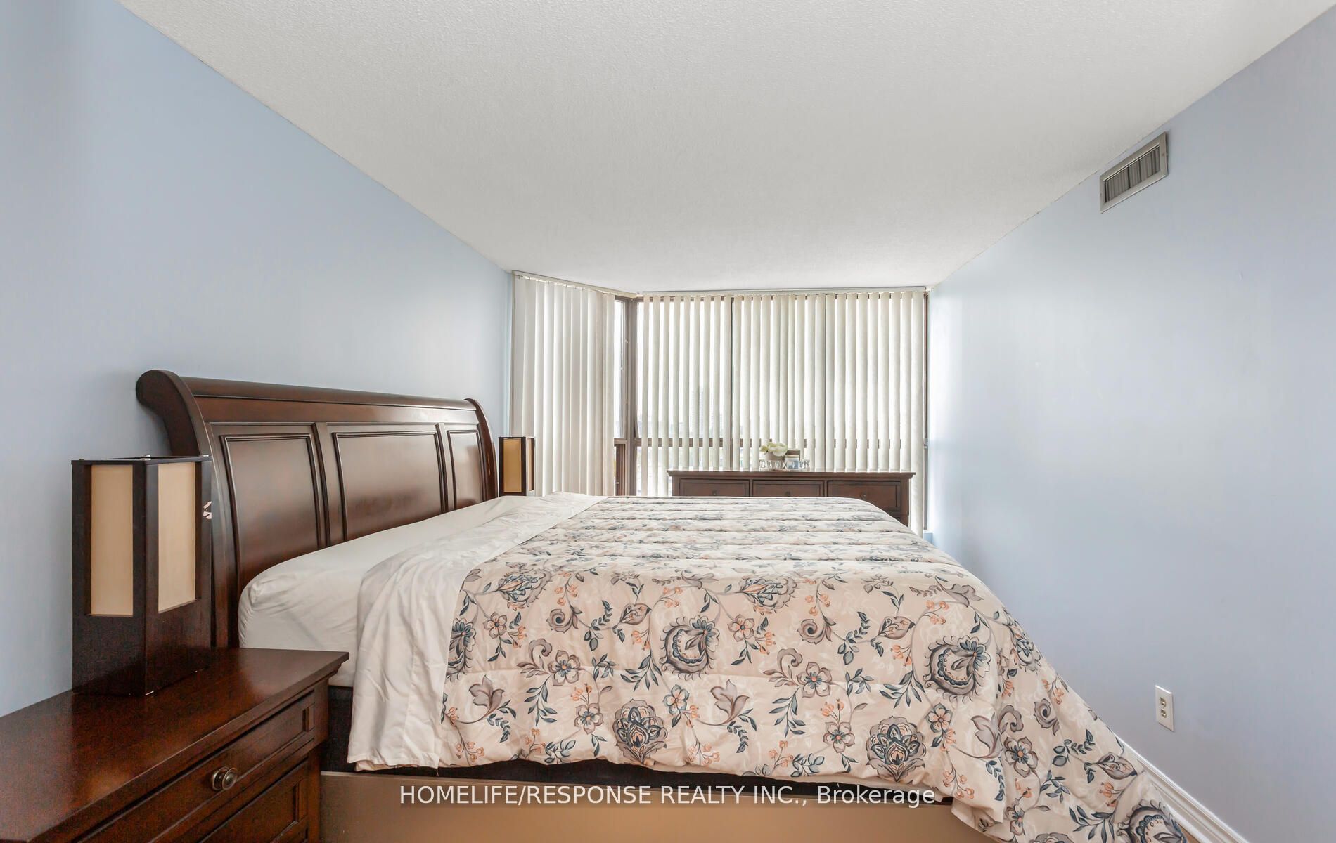 25 AGNES St, #409