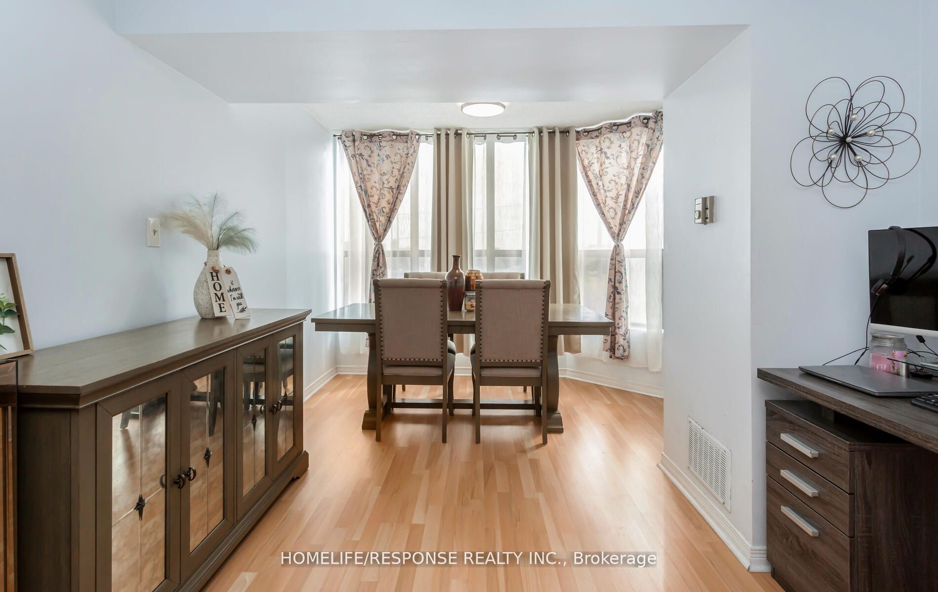 25 AGNES St, #409