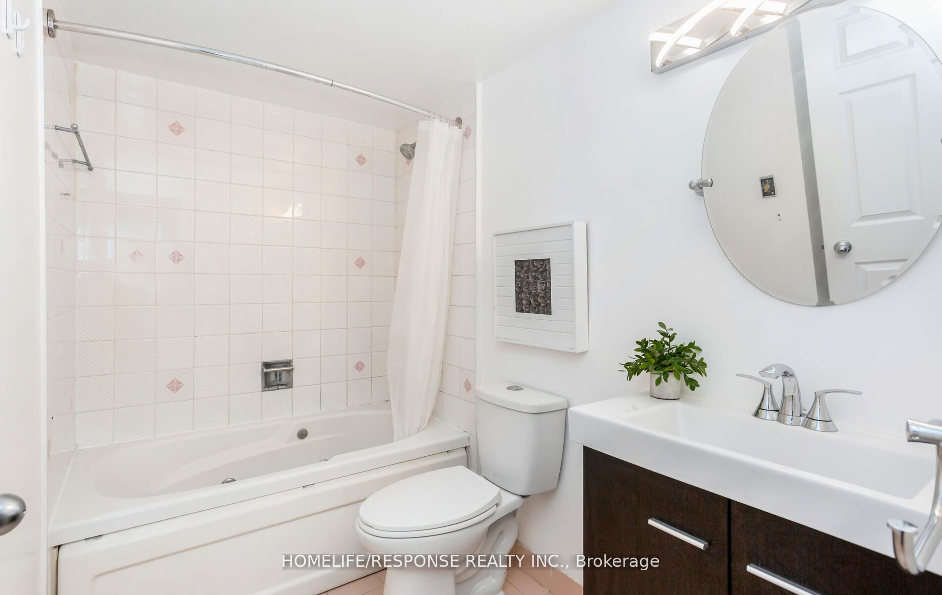 25 AGNES St, #409