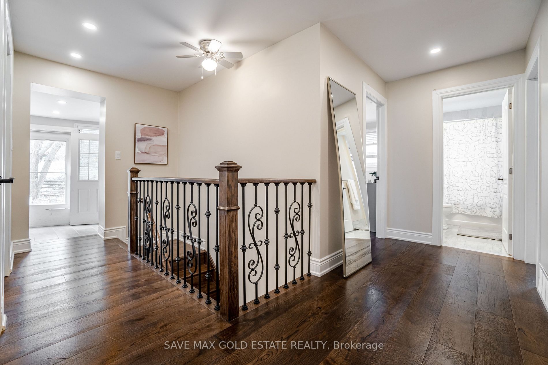 362 King St