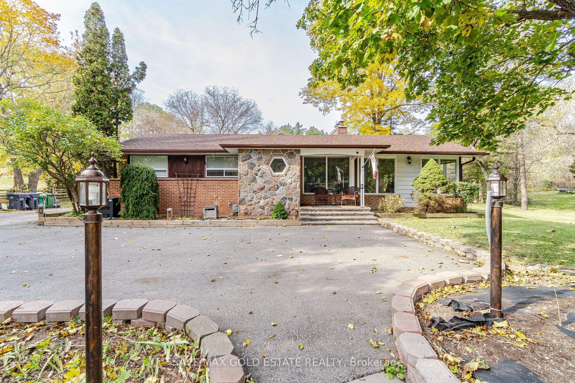 362 King St
