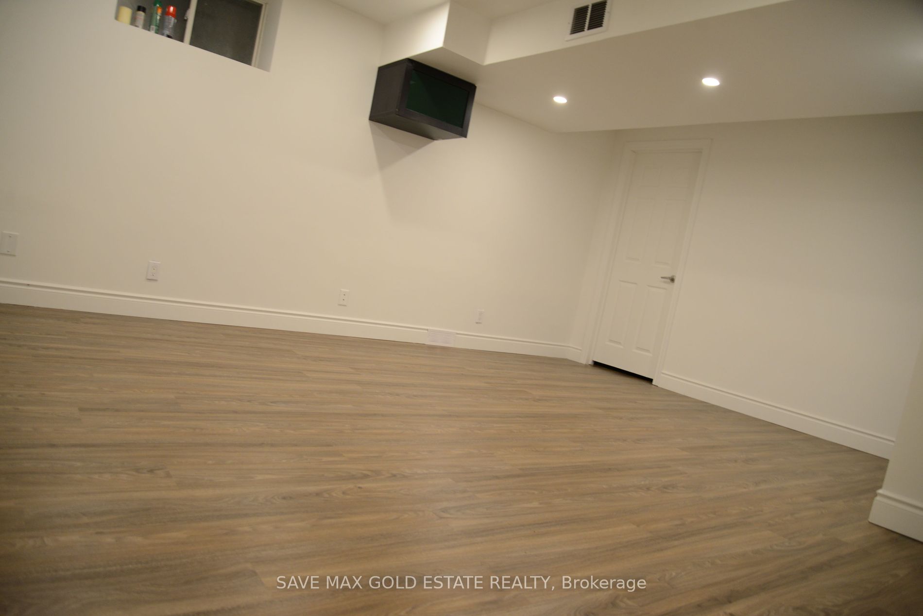 362 King St