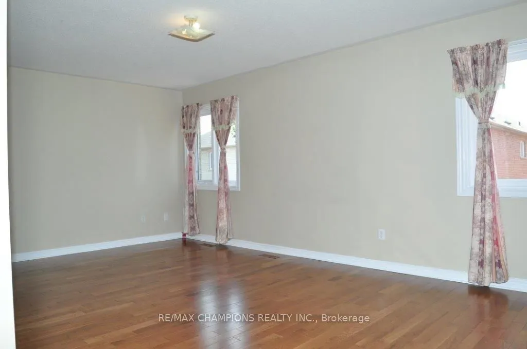 104 Masters Green Cres