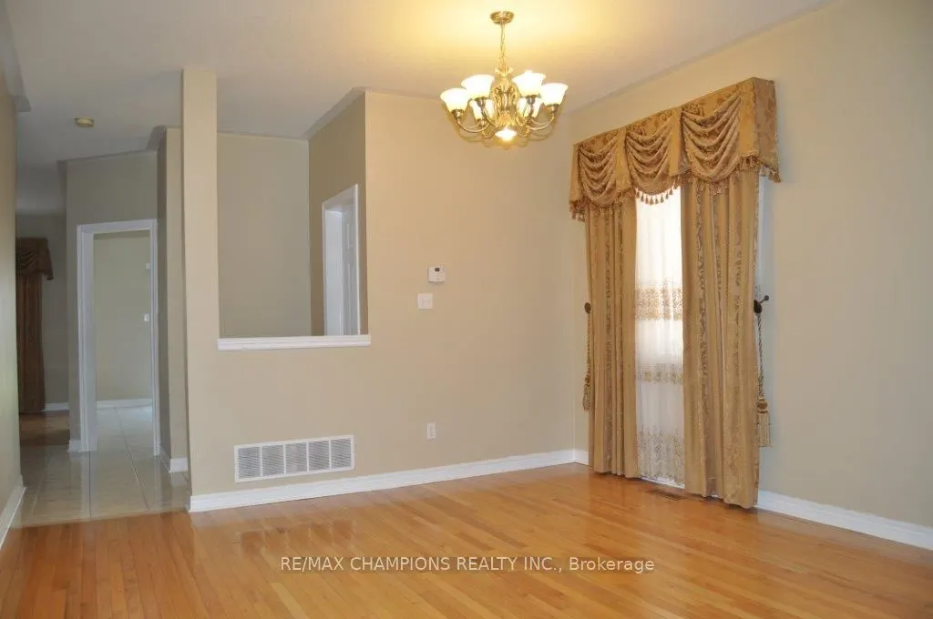 104 Masters Green Cres