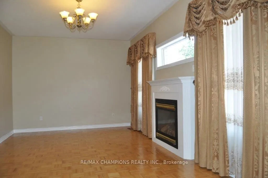104 Masters Green Cres