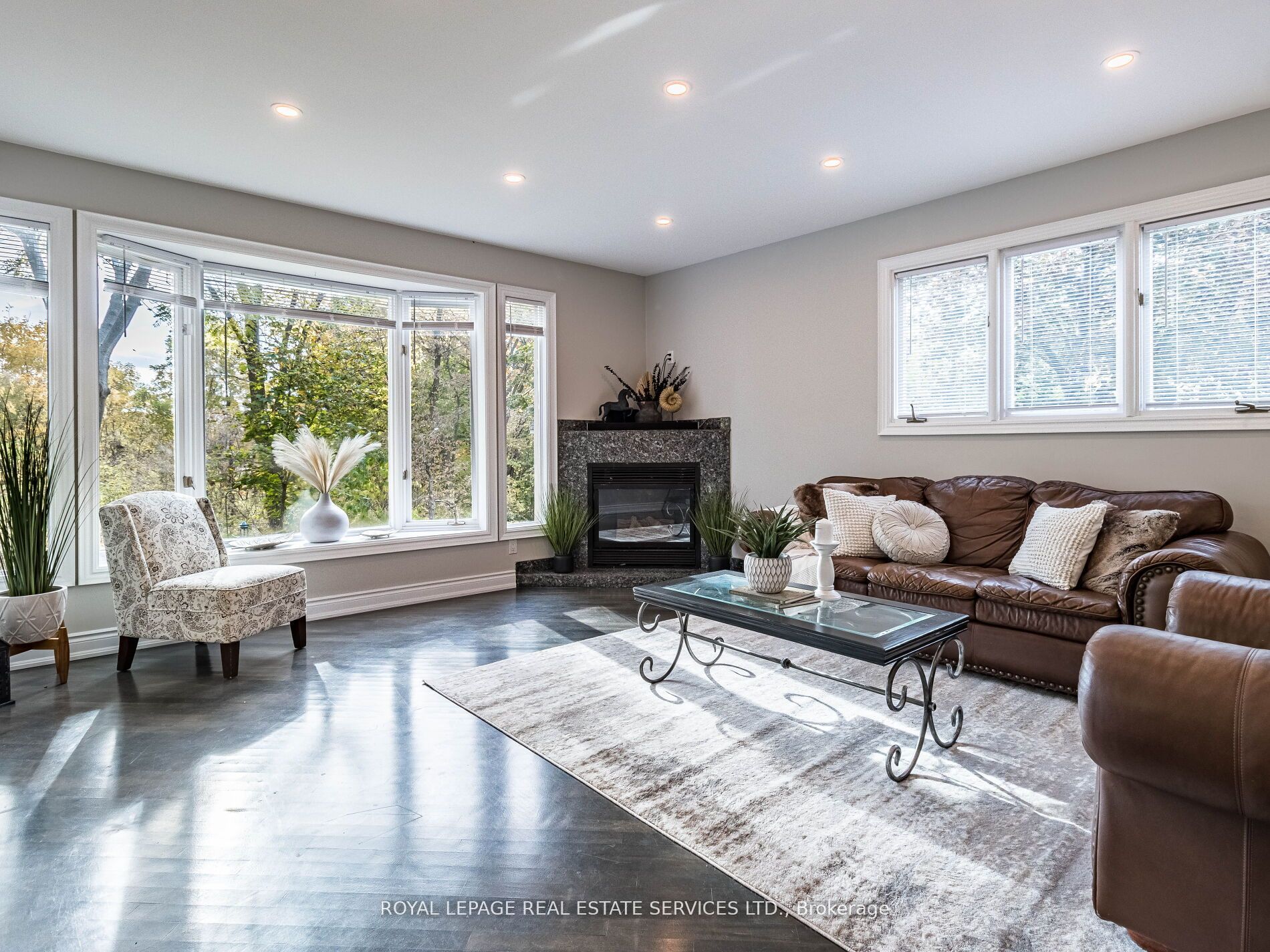 39 Clarence St