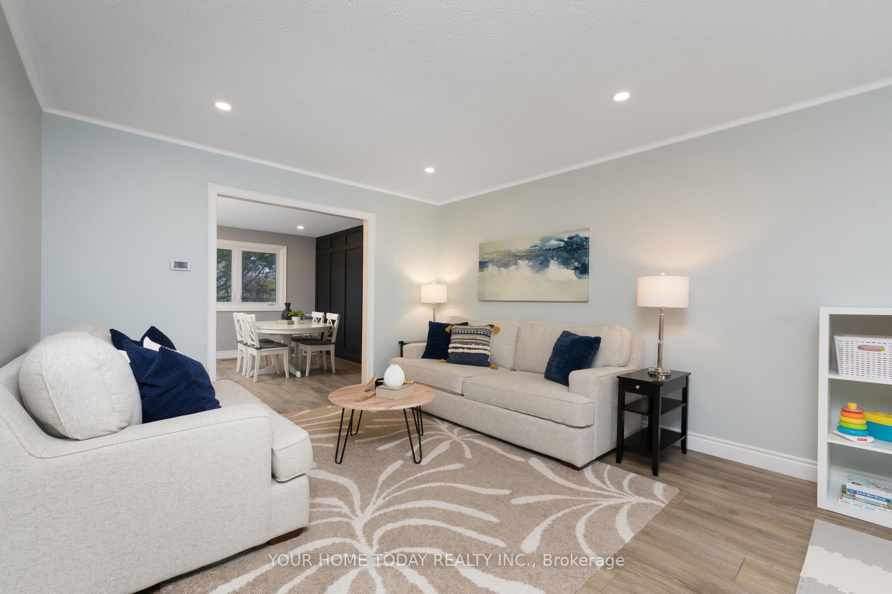 3 Regan Cres