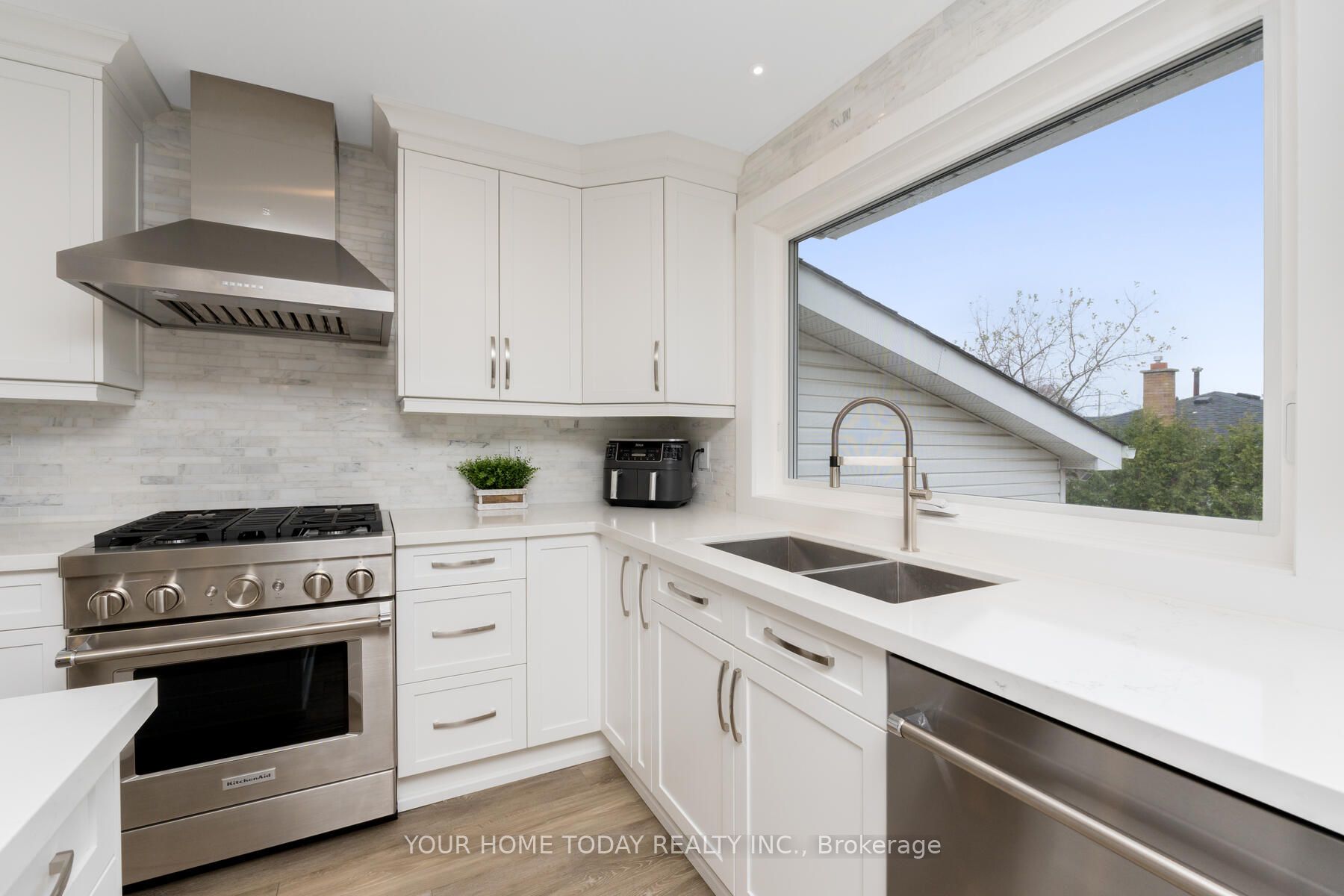 3 Regan Cres