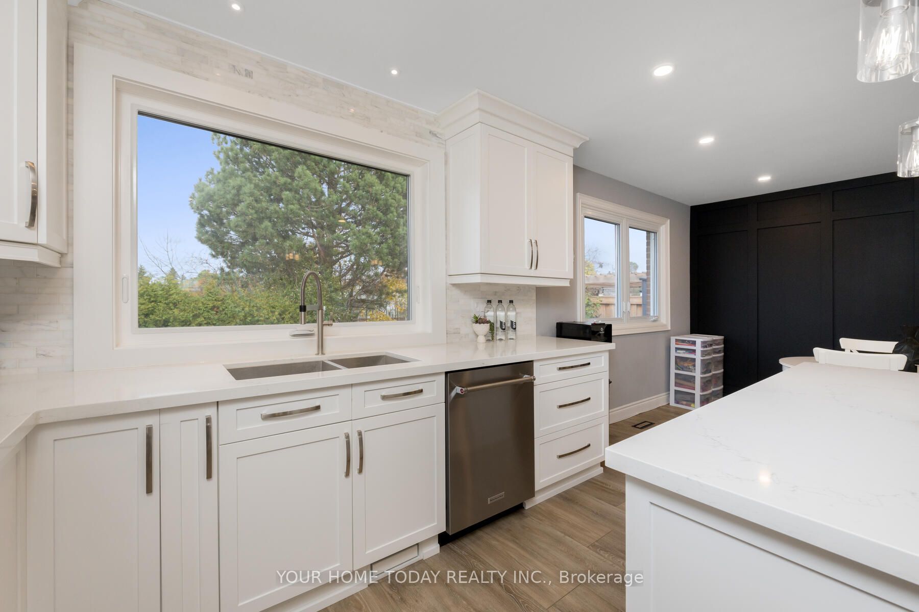 3 Regan Cres