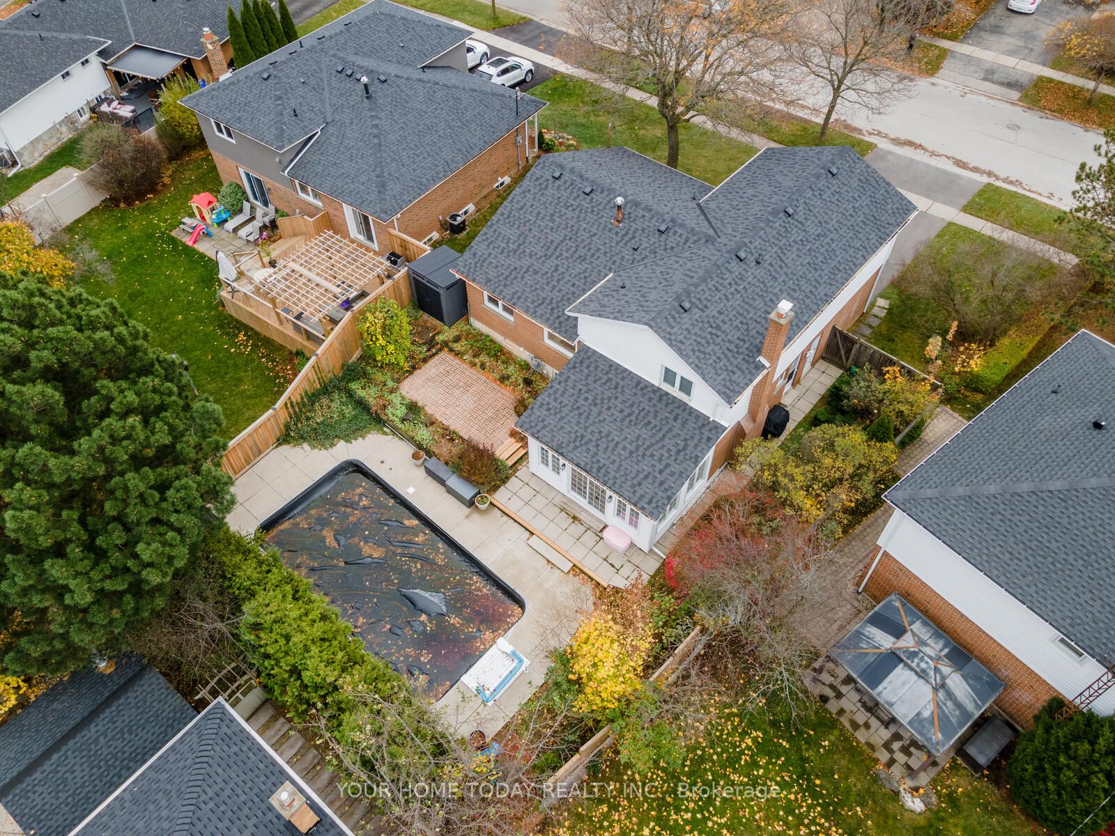 3 Regan Cres
