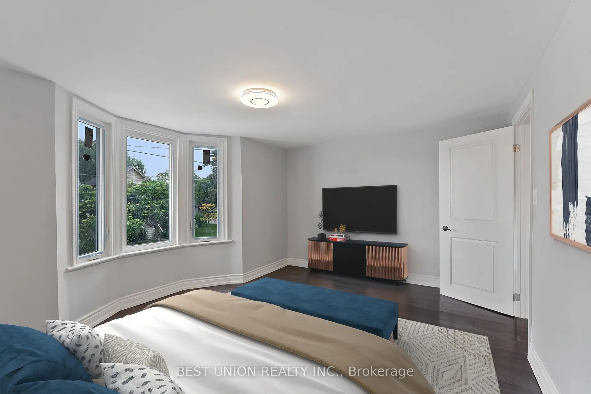 15 Burlington St