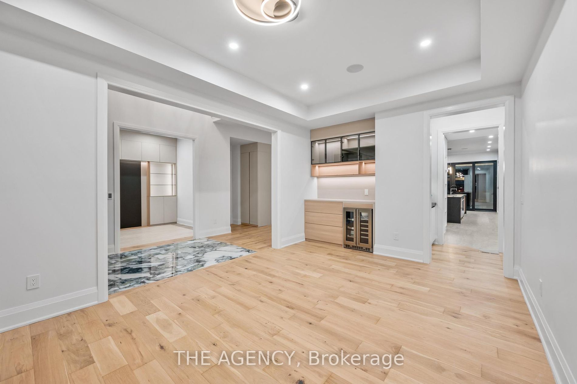 318 Woodale Ave