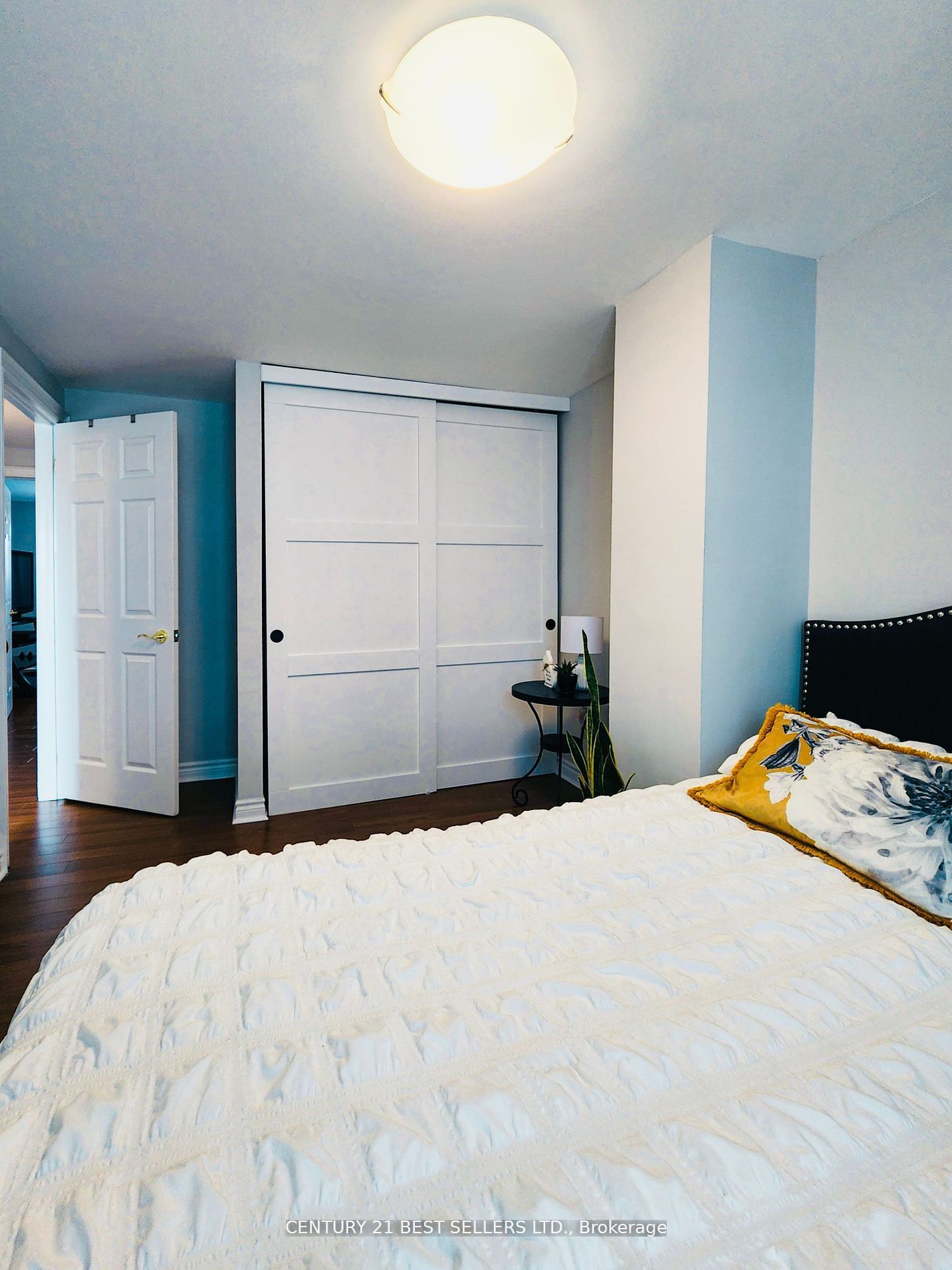 400 Bloor St, #46