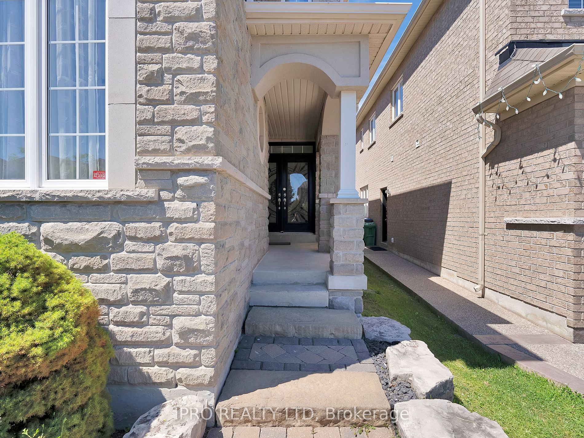15 Oakhaven Rd