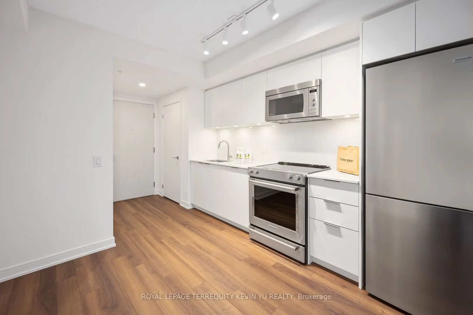 30 Samuel Wood Way, #1907