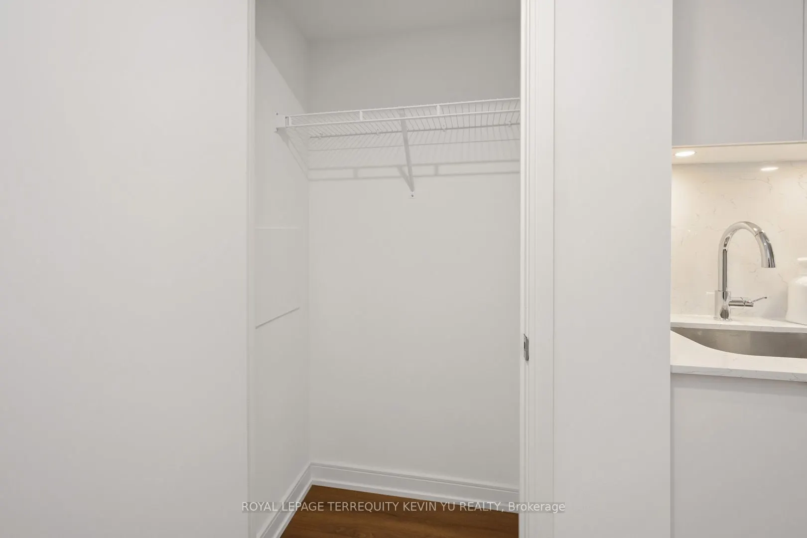 30 Samuel Wood Way, #1907
