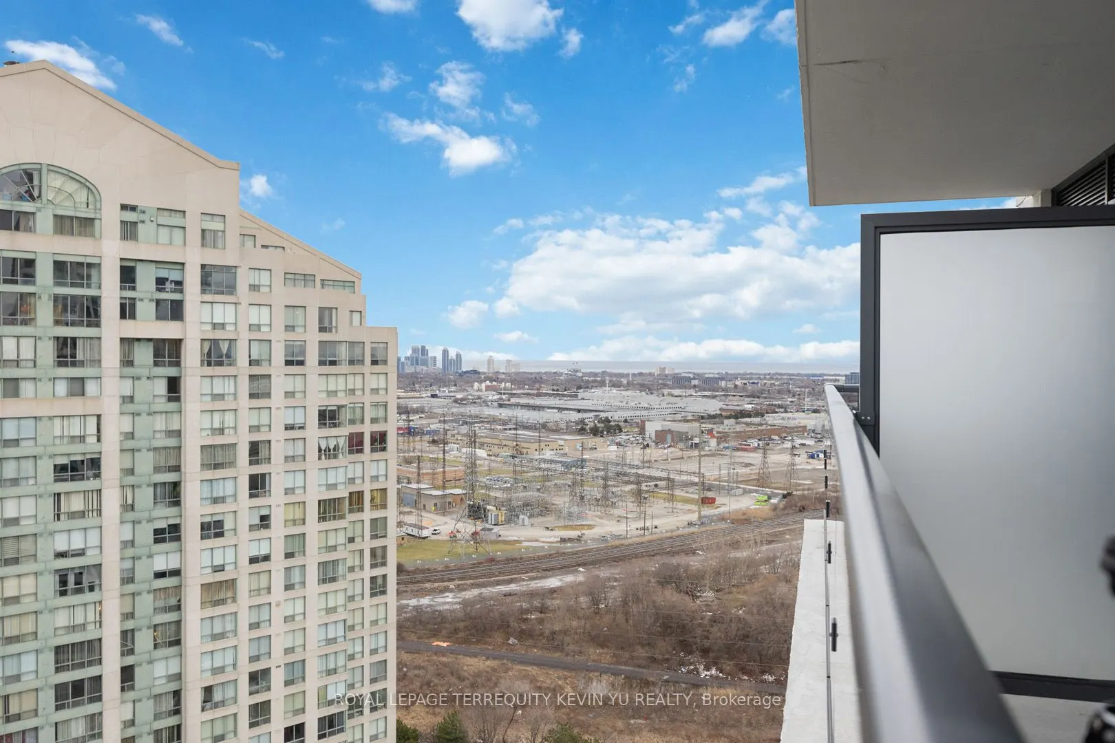 30 Samuel Wood Way, #1907