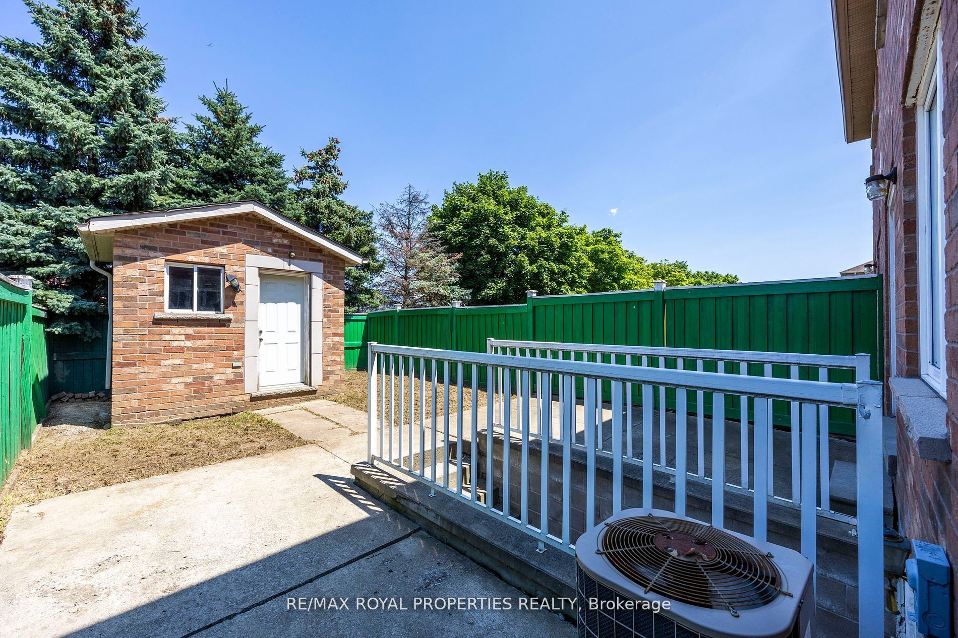 7173 Village Walk