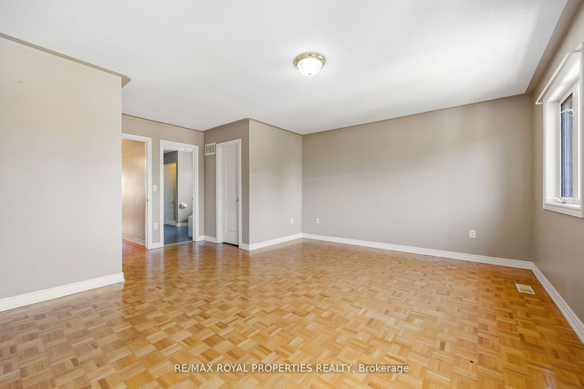 7173 Village Walk
